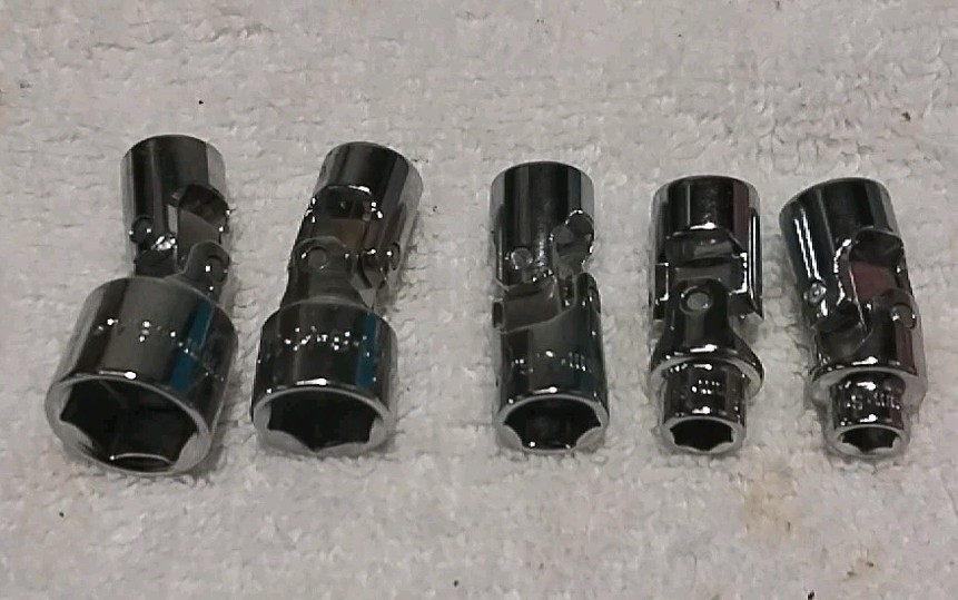 S-K 5PC 1/4″ DRIVE UNIVERSAL U-JOINT METRIC 13MM-11MM-9MM-6MM-5MM 6PT SOCKET SET