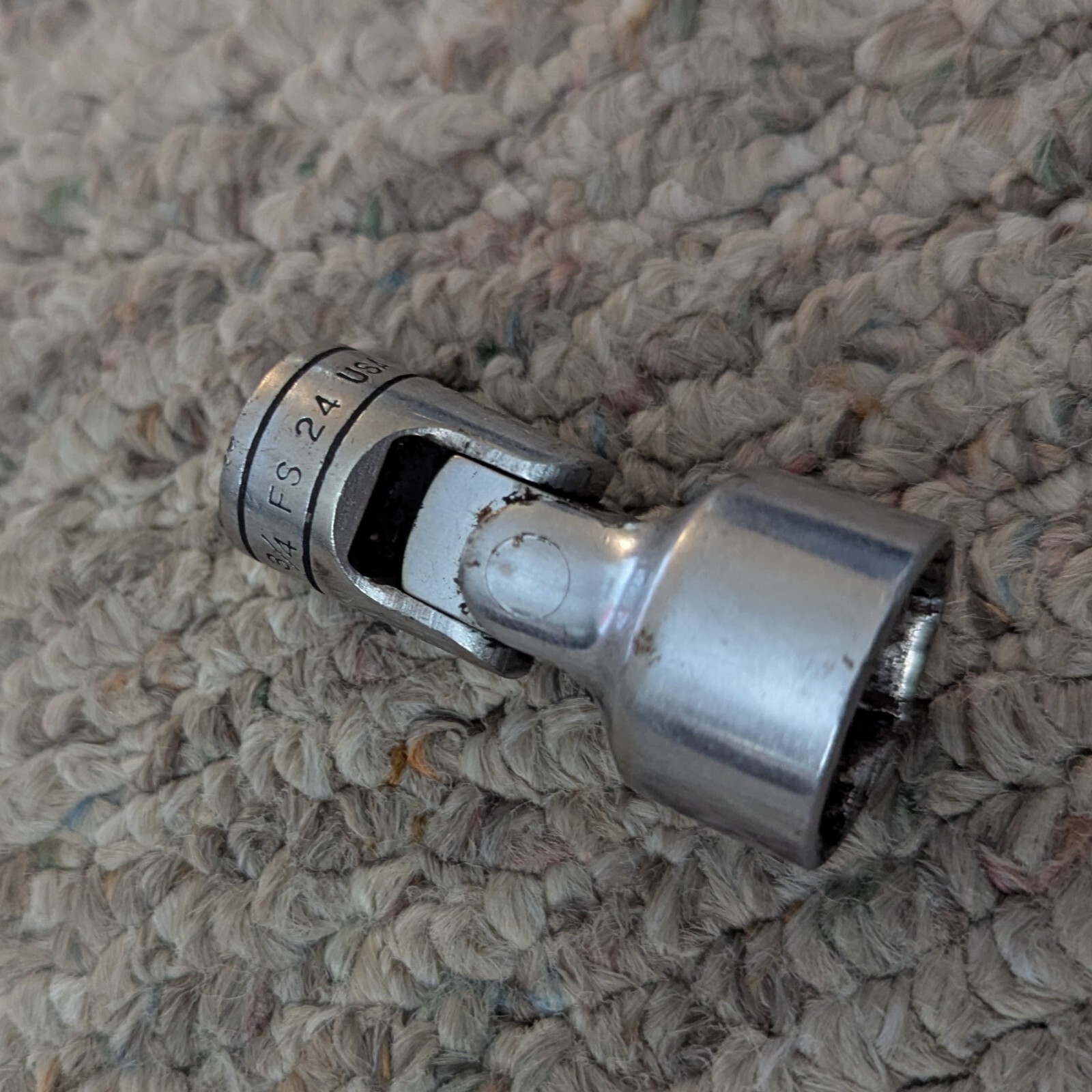 Snap-On FS24 Universal Swivel Shallow SAE 3/4″ Socket 3/8″ Drive 6 Point