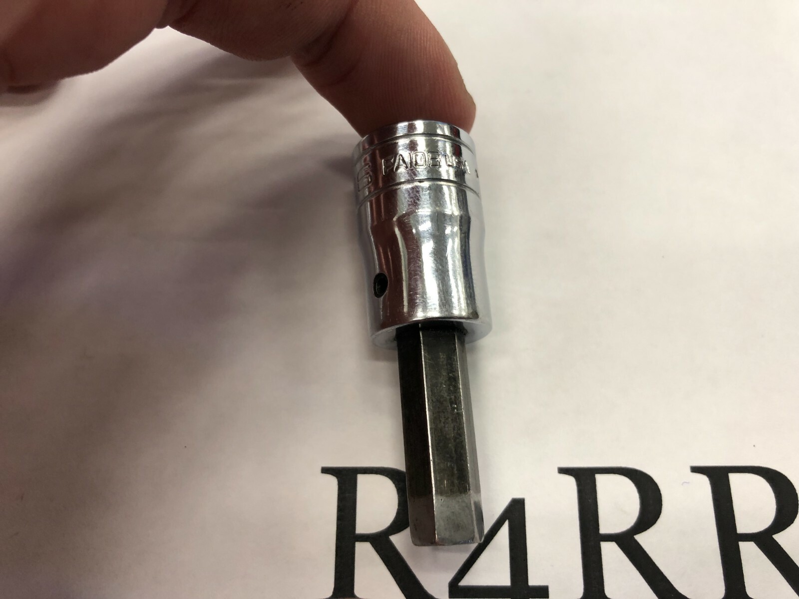 Snap-On Tools USA 1988 3/8″ Drive 5/16″ SAE Hex Bit Chrome Socket Driver FA10B