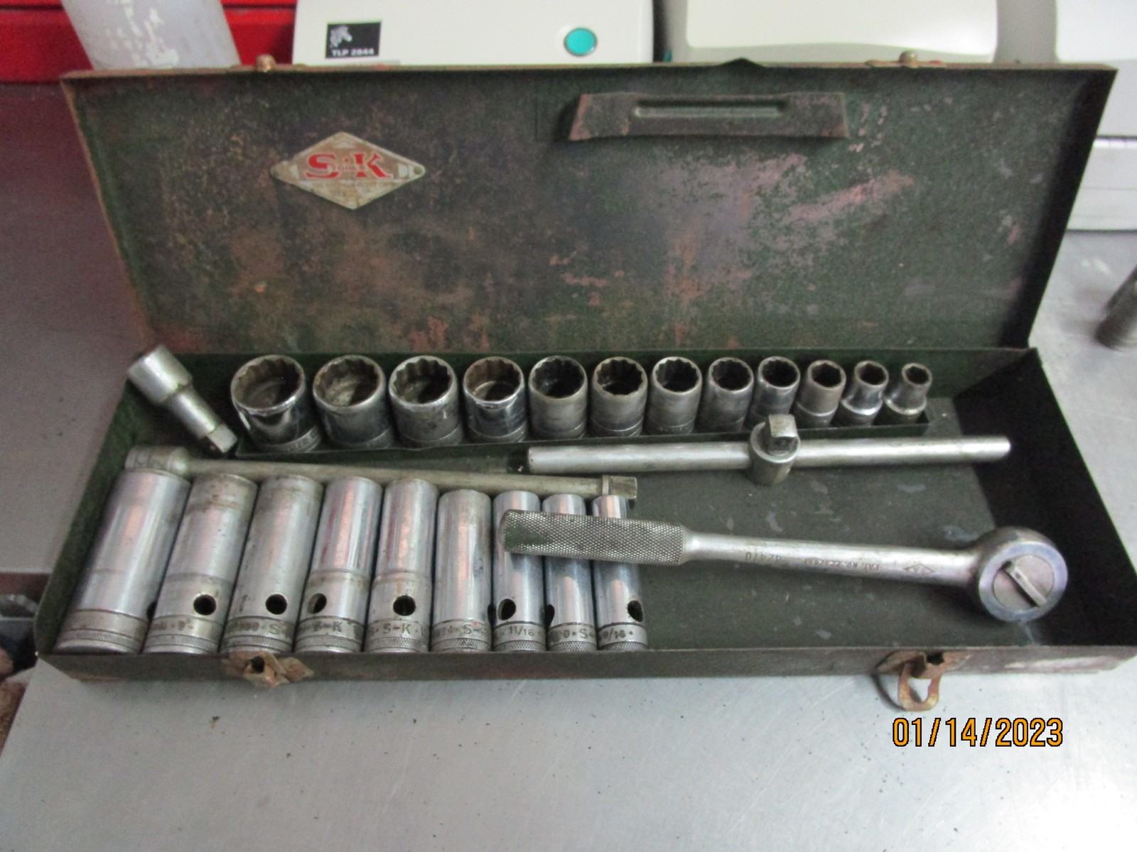 Vintage 25pc SK Tool Set 1/2″ Dr SAE with Sockets Ratchet Metal Case