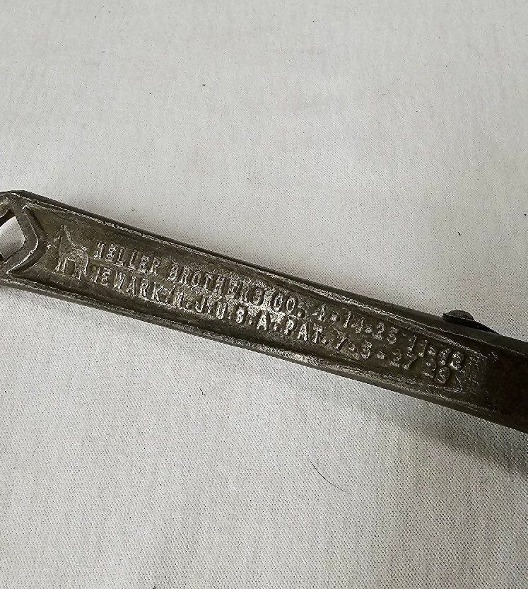 🇺🇸Vintage Heller Bros. 8” MASTERENCH Horse Logo Self Adjusting Spring Wrench