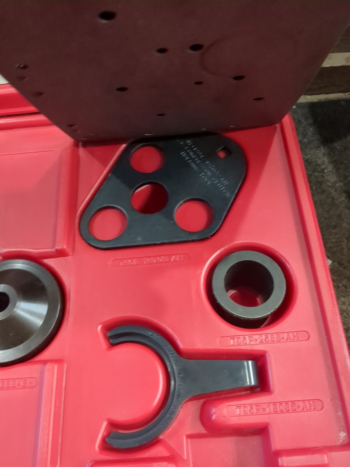 Rotunda/Ford TKIT-1995-FH/FLMH Essential Service Tools Set