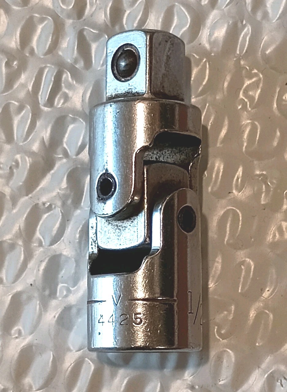 CRAFTSMAN TOOLS USA V4425, 1/2″ DRIVE, SWIVEL/UNIVERSAL JOINT.