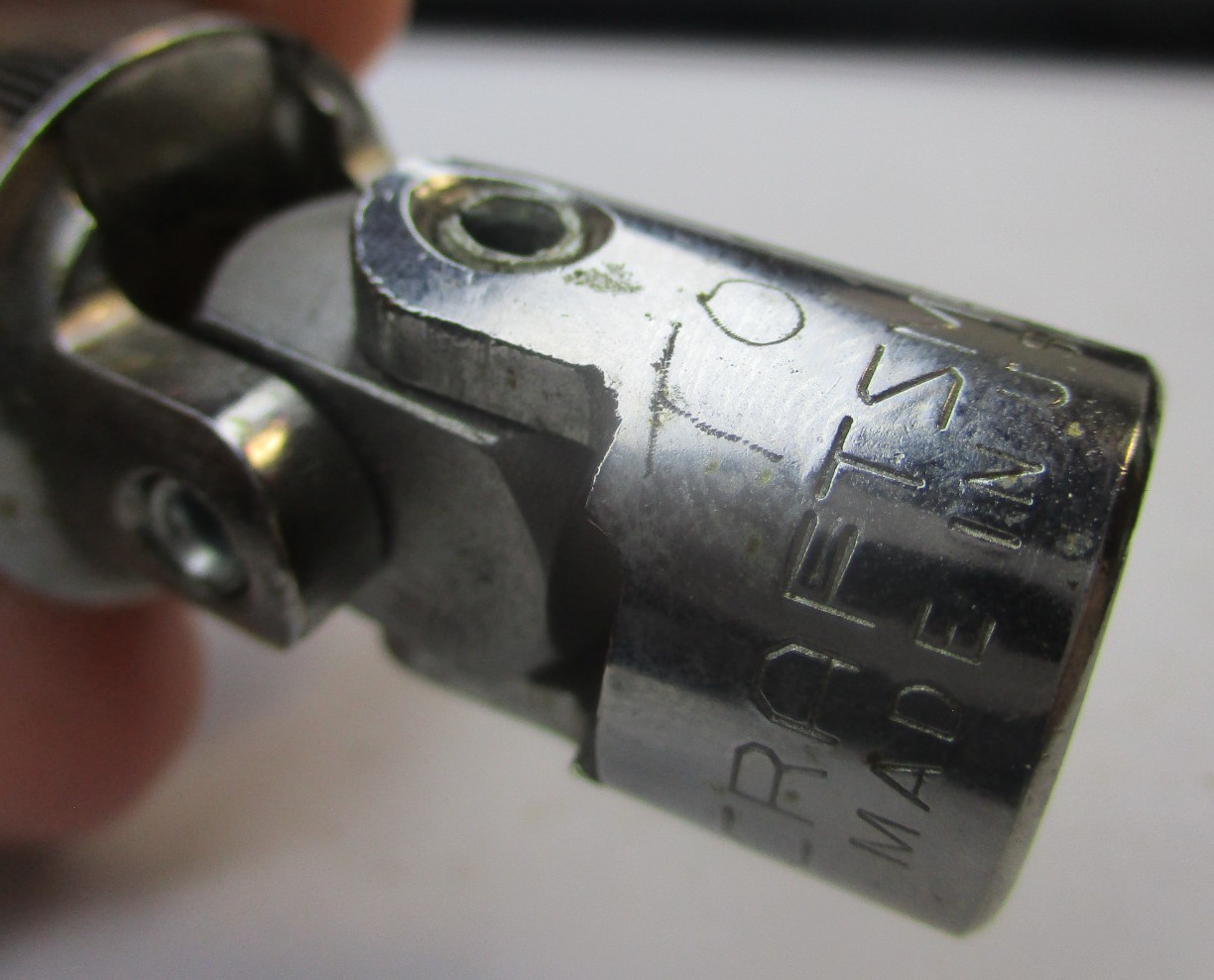 Craftsman 43208 3/8″ Drive 6pt Metric 17mm Shallow Universal Swivel Socket USA
