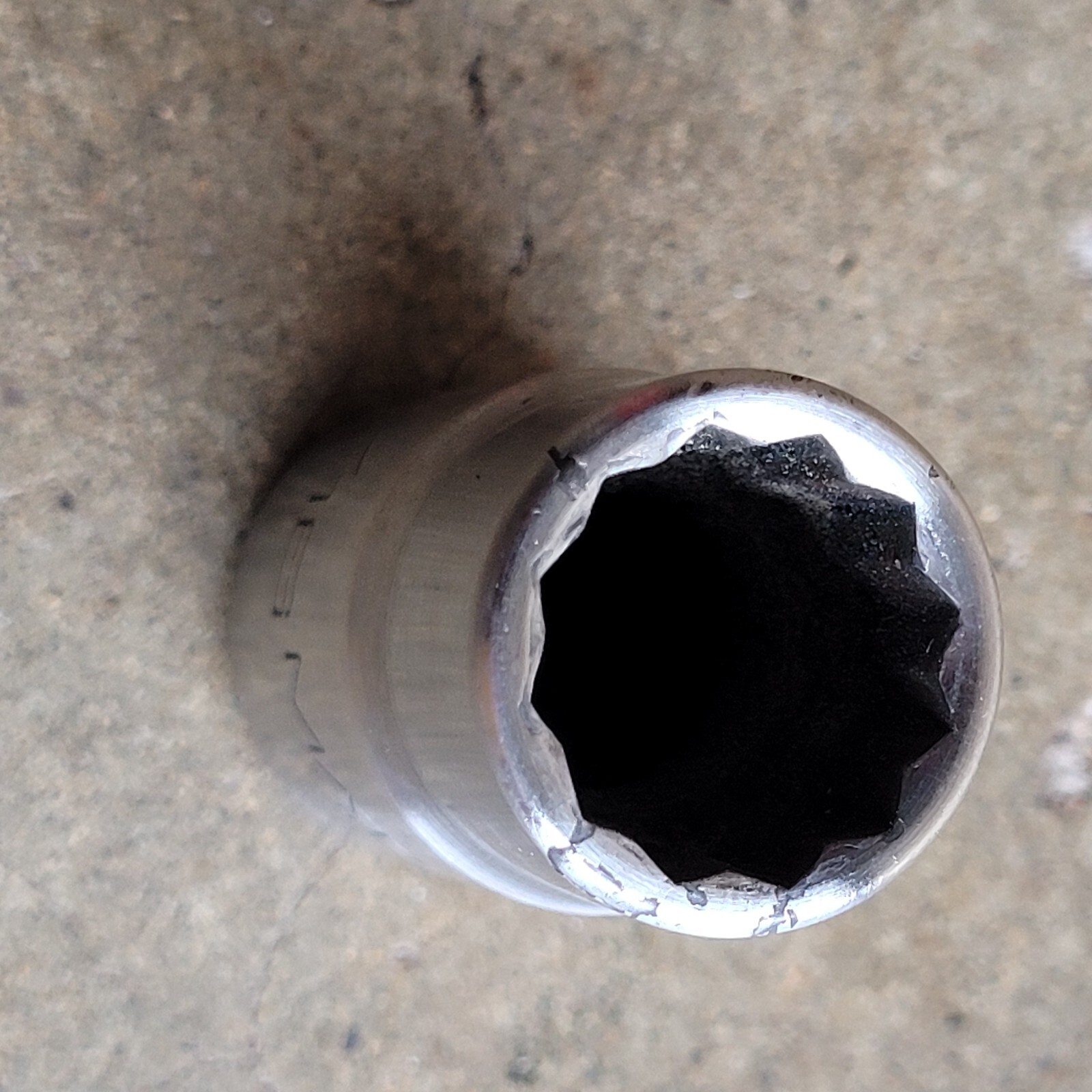 Matco Tools 9/16″ 1/2in drive 12 Point Socket C182