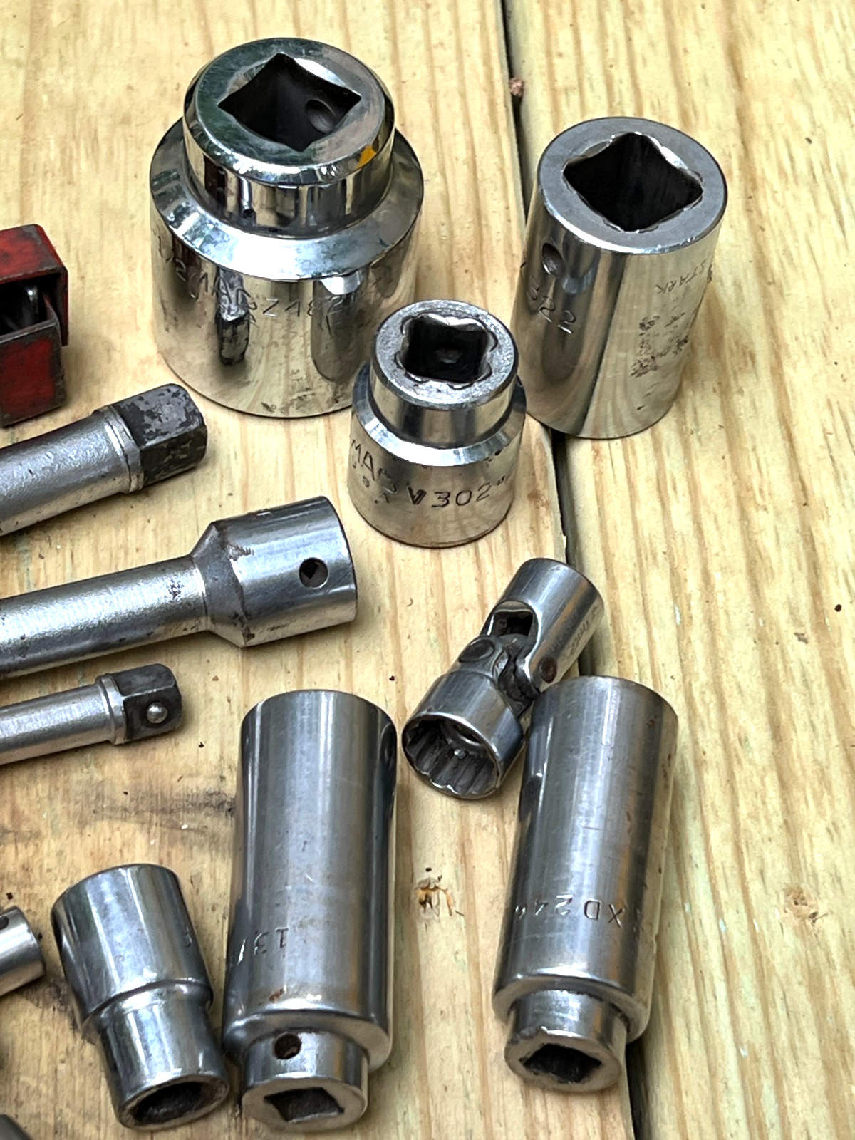 Lot of Vintage Mac Sockets with Weatherhead Set of 7 In Original Metal Case