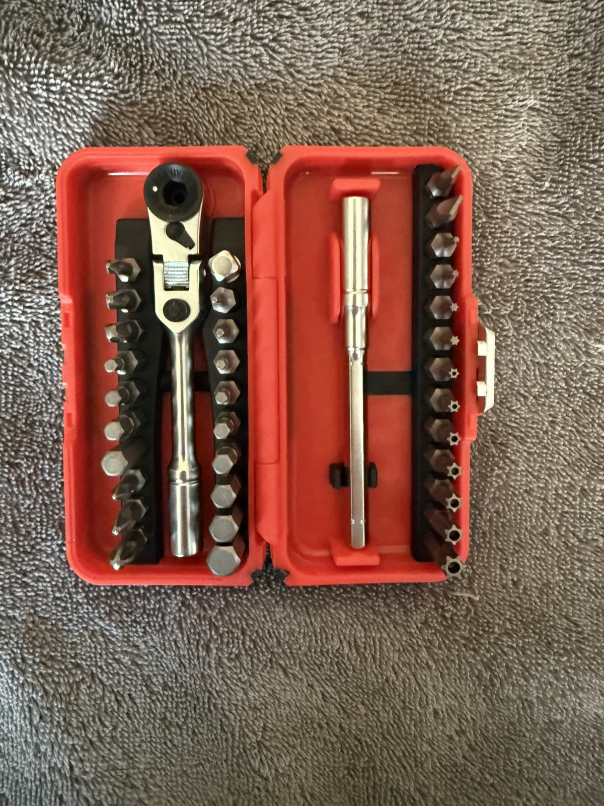 New – ICON Locking Flex Head Ratchet and Bit Set, 35-Piece