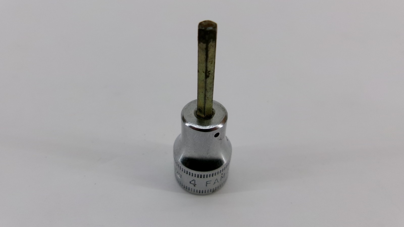 Snap-on tools USA metric 3/8″ drive 4mm Standard Hex Bit Socket FAM4A Nice!