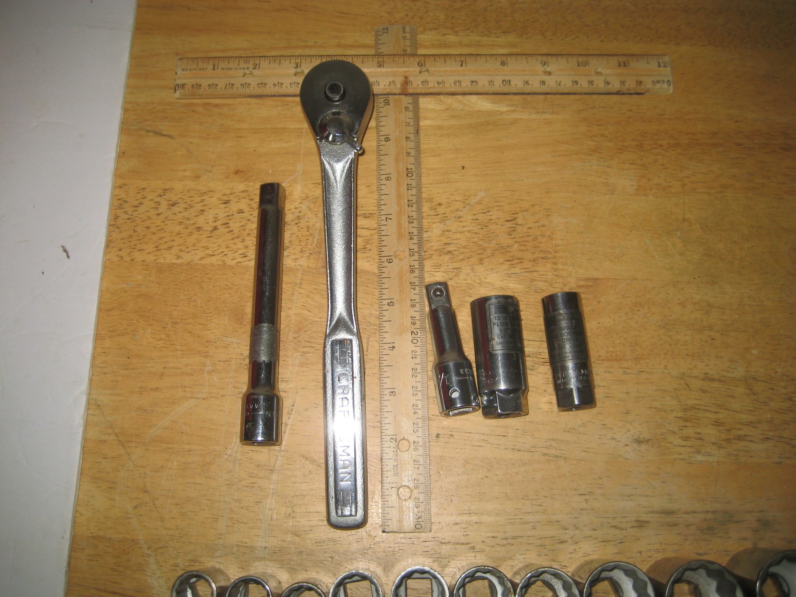 Vint Craftsman 42 Sockets Metric & SAE 1/2″ Drive G Series – Ratchet- 3 & 6″ Ext