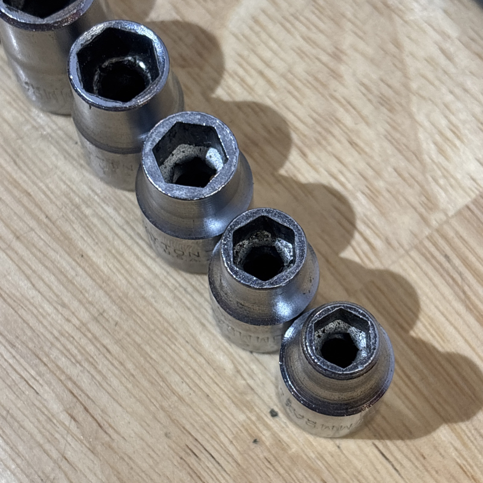 Dayton Metric Shallow Socket Set 3/8″ Drive 6 Point 7mm to 19mm USA READ!