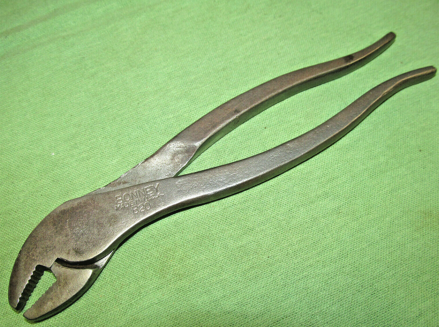 Vintage Bonney 8″ Battery Terminal Pliers – pn B20 – Made in U.S.A.