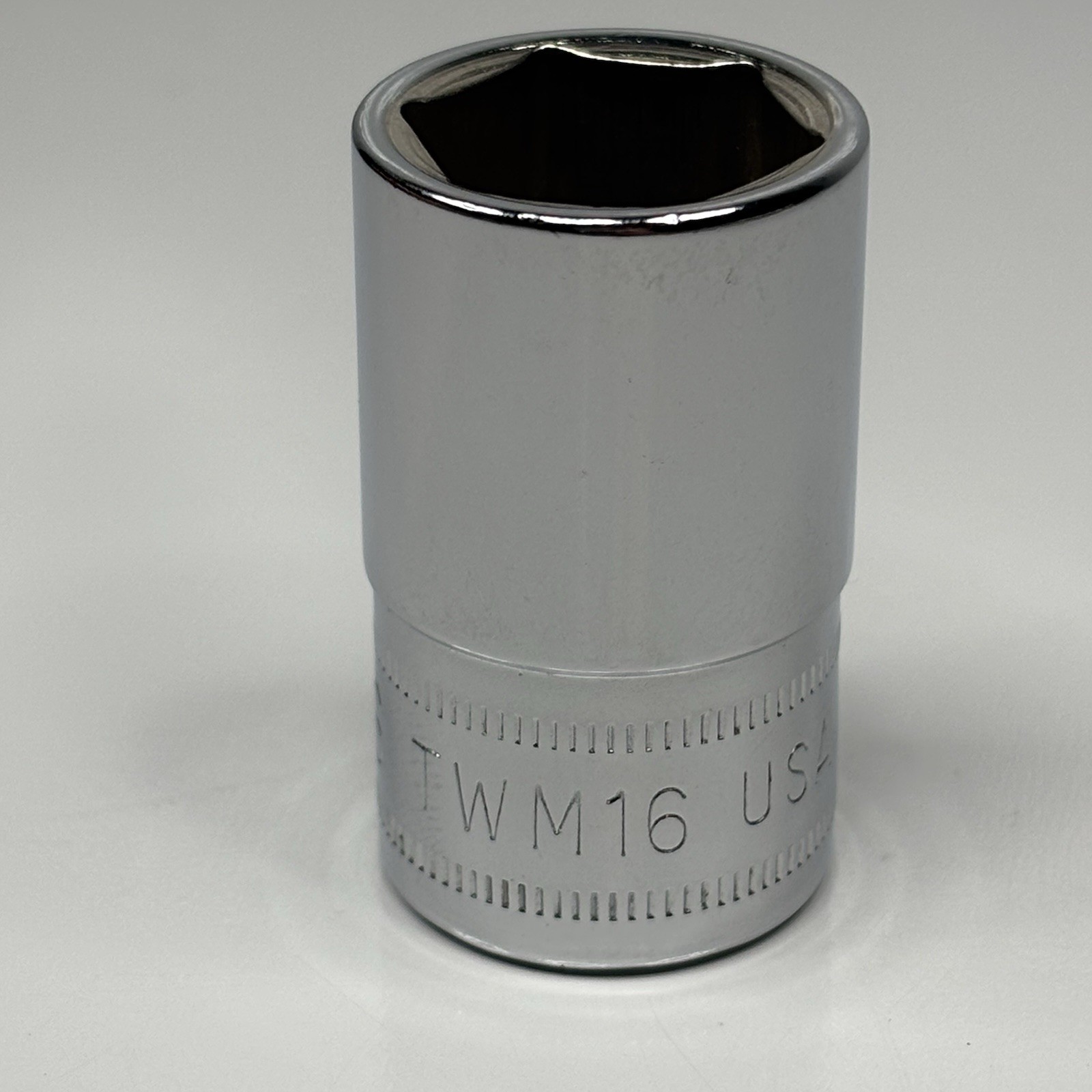 NOS Snap On Tool TWM16 1/2 Dr 6Pt Metric 16mm Flank Dr Shallow Socket USA 1987