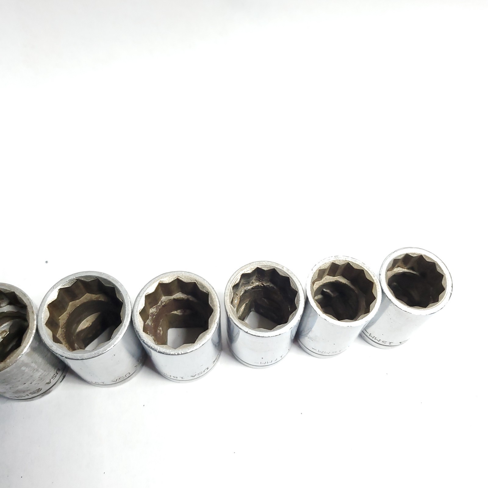 Blackhawk 13 pc. 1/2″ Drive Metric Socket Set 27mm-15mm 42027M-42015M