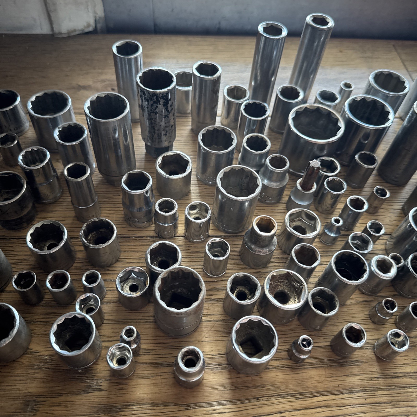 Sockets Standard SAE Assorted 83 Pieces