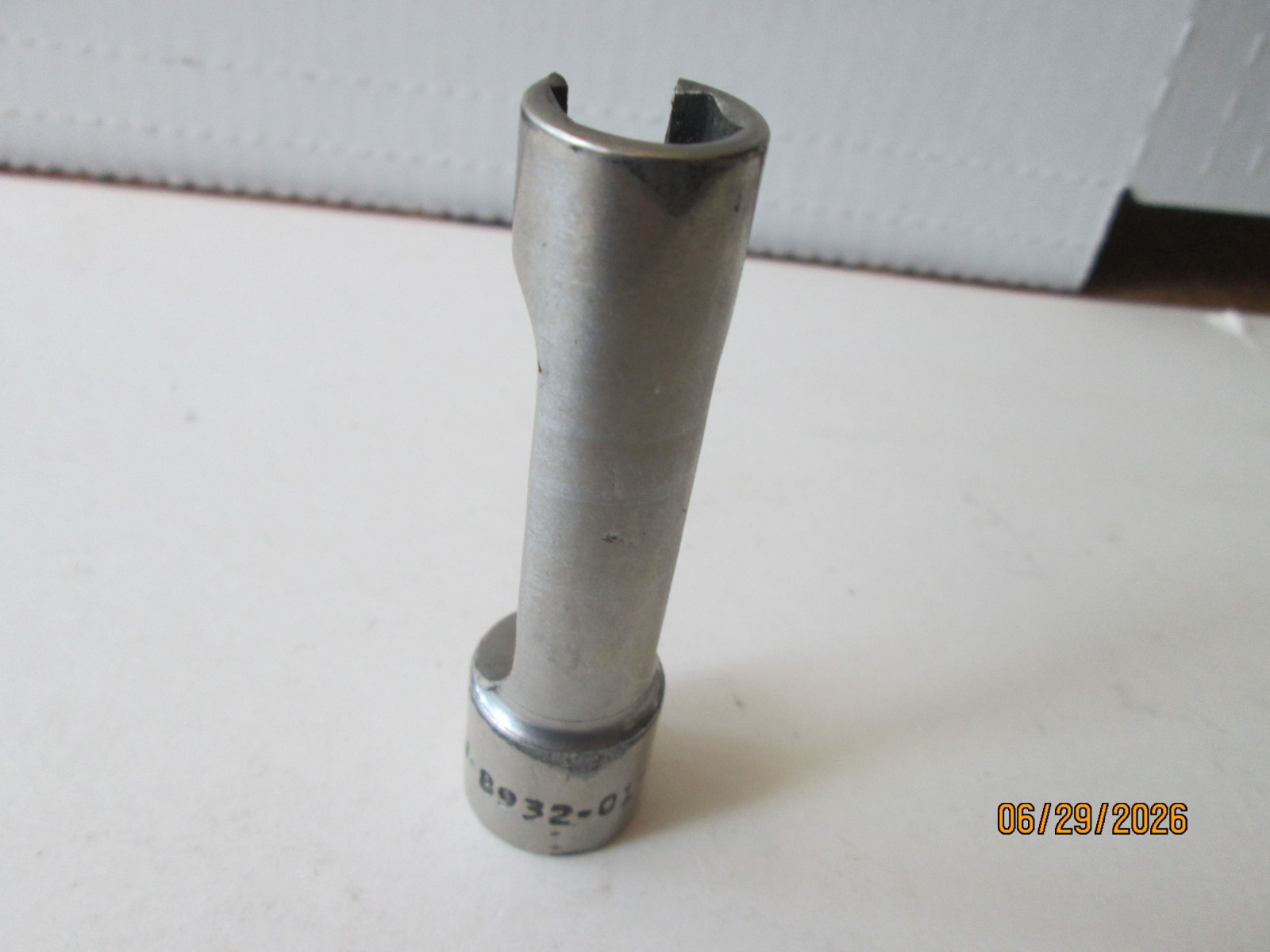 KENT MOORE SPECIALTY TOOL/WRENCH. J-8932-01-K.M. DIESEL FUEL LINE.