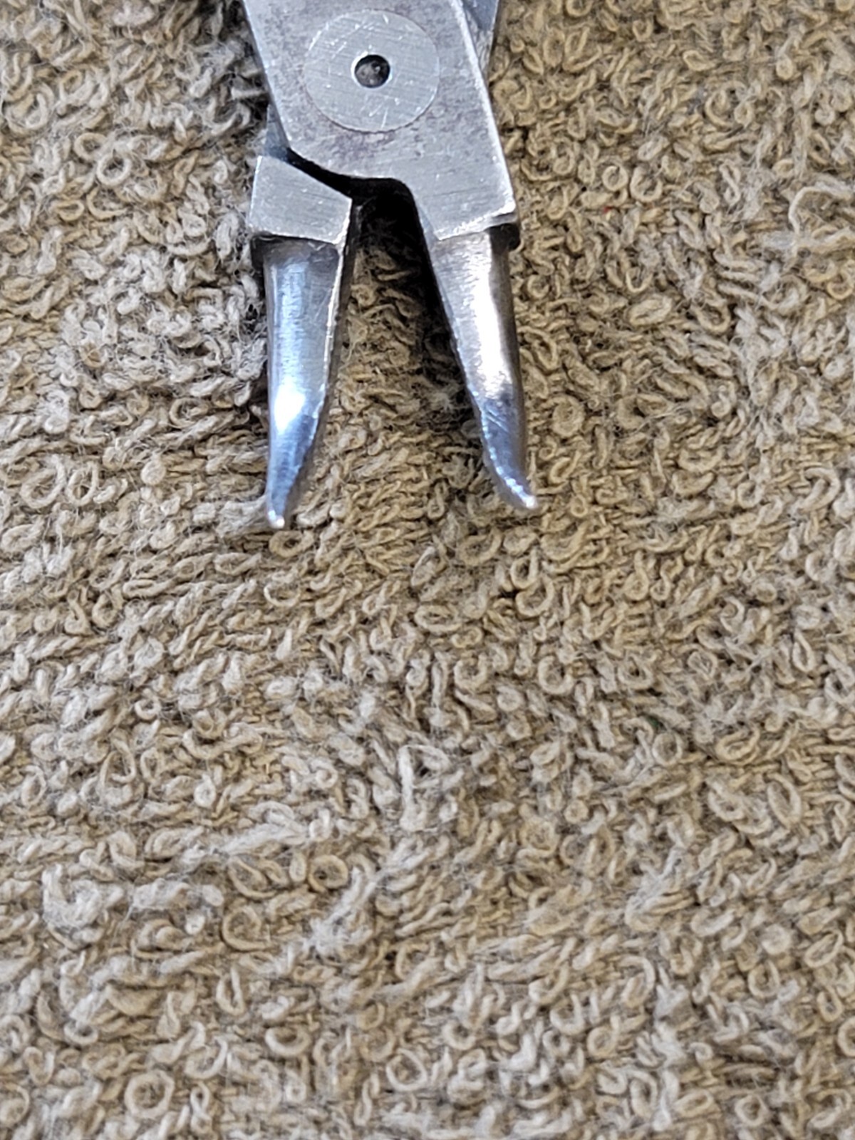 Snap on E771CG Angle Curved Needle Nose Electronic Pliers Cushion Grip Red 5 USA