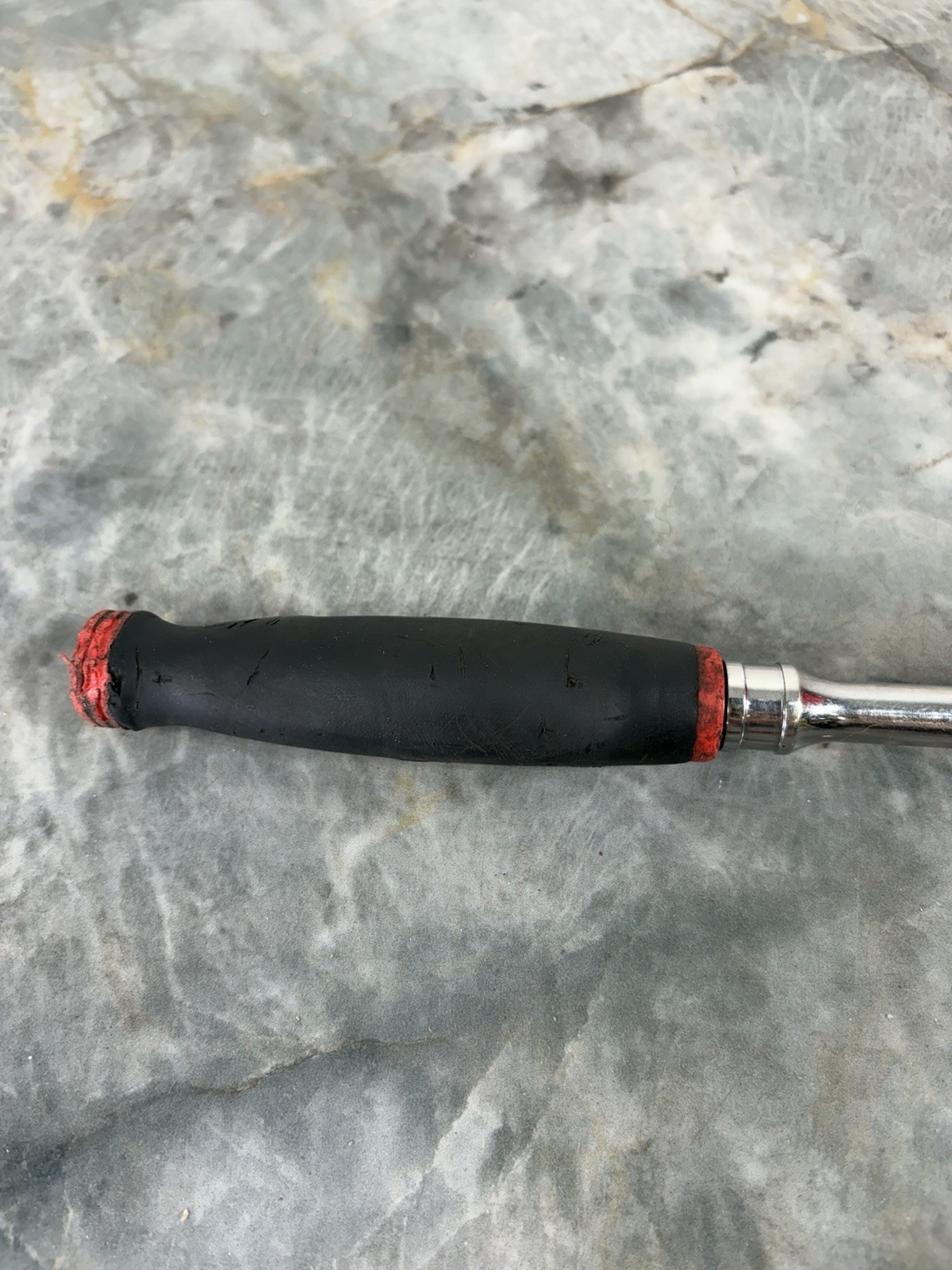 Snap-On FHL80 3/8″ Soft-Grip Long-Handle Ratchet – Red