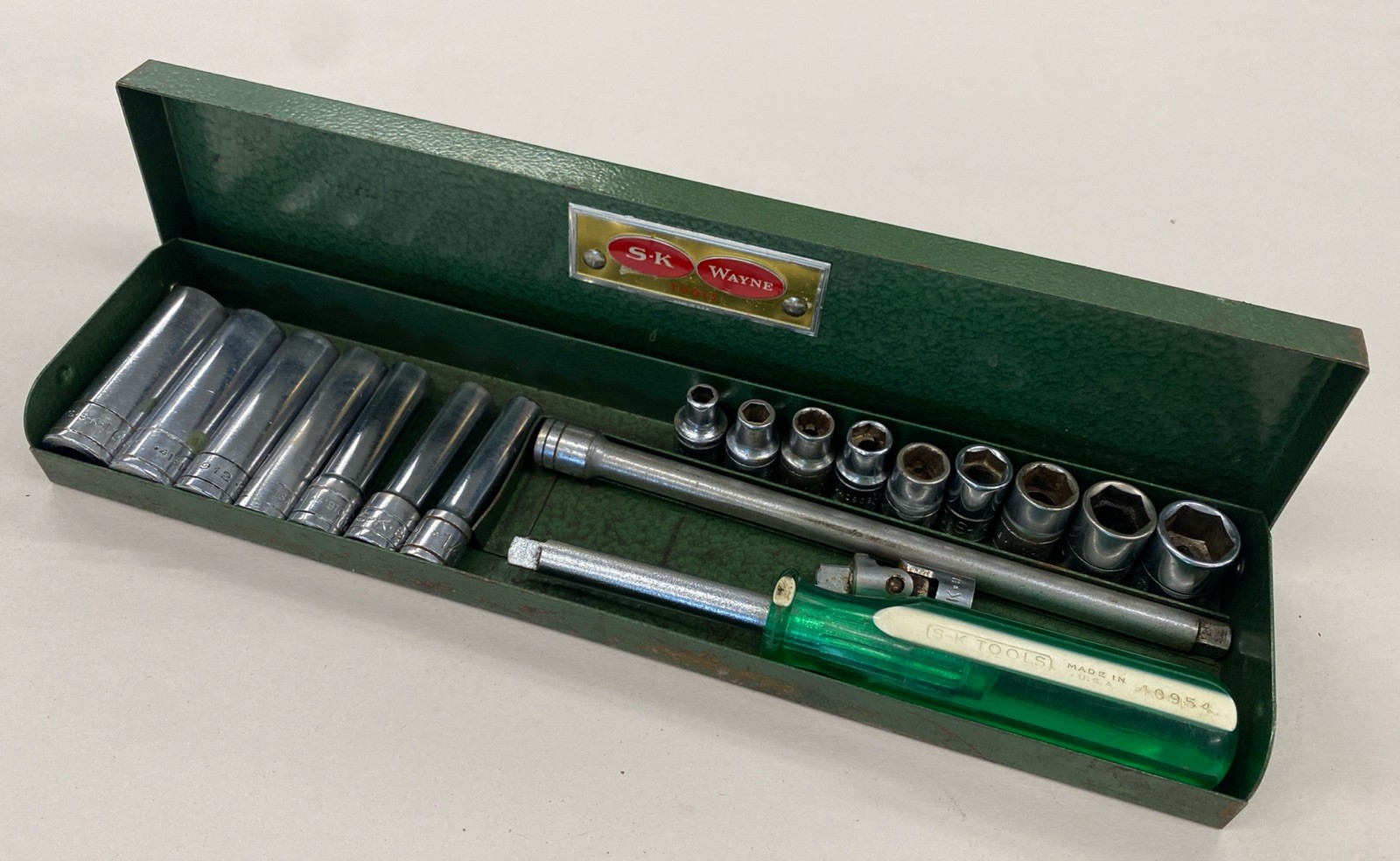 S-K USA Tools 1/4” Drive Socket Set Standard 19 Piece. Standard / Deep, M0861
