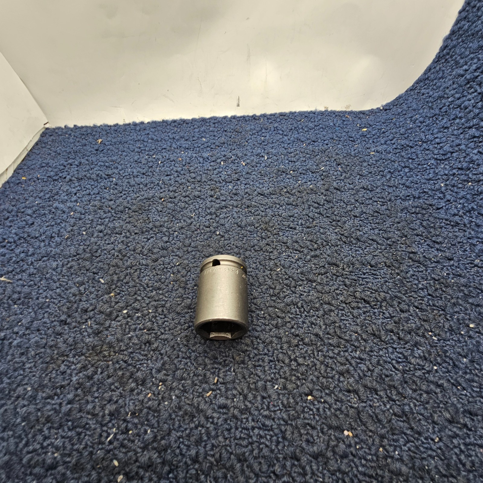 Apex 3124: 3/8» Square Drive 3/8» Square Drive 3/4″ Standard Impact Socket