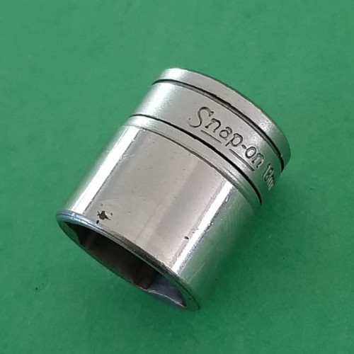 Snap-on Tools USA 18mm Shallow Socket 3/8″ Drive 6pt Point FSM18 606