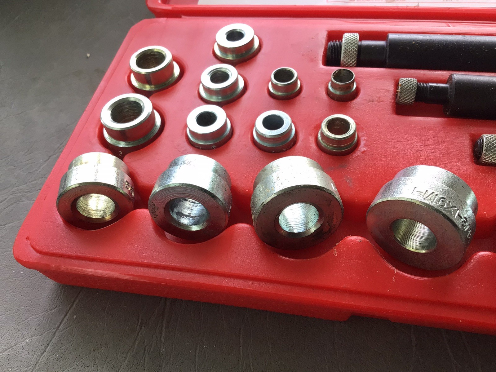 Dayton 4X083A Bushing Removing & Inserting Set w/ Case