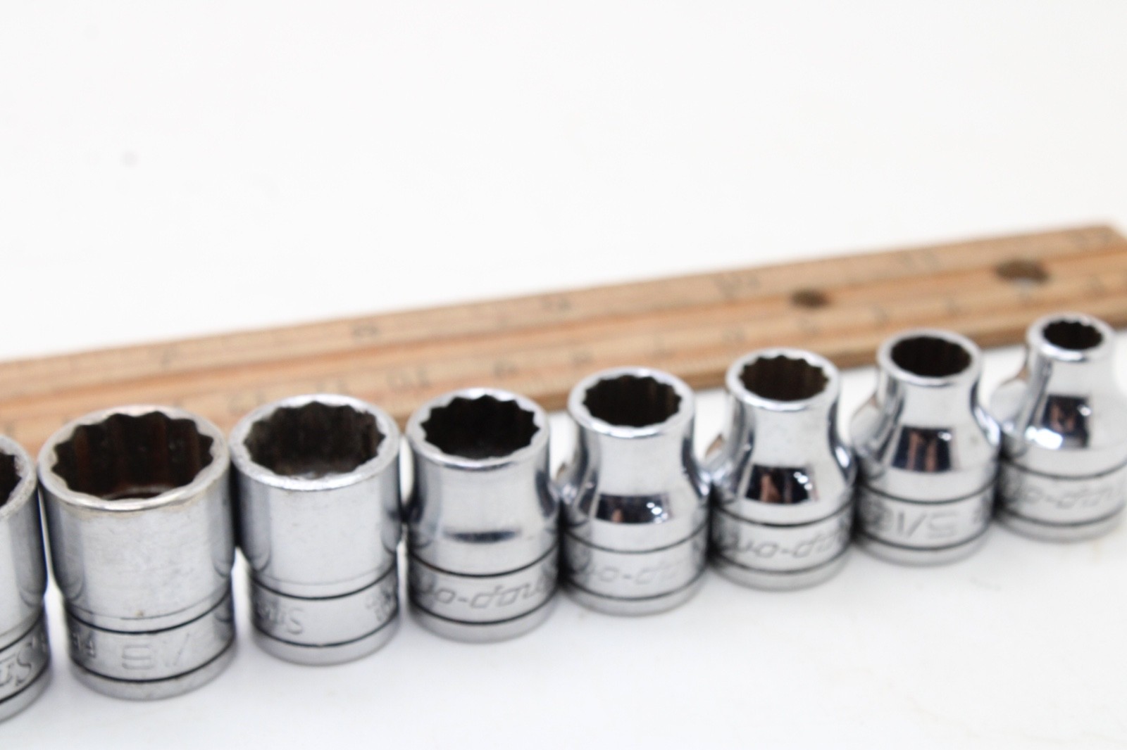 Snap-on F081 – F281 1/4-7/8″ 3/8″ Drive 12 Point 12 Piece SAE Chrome Set USA