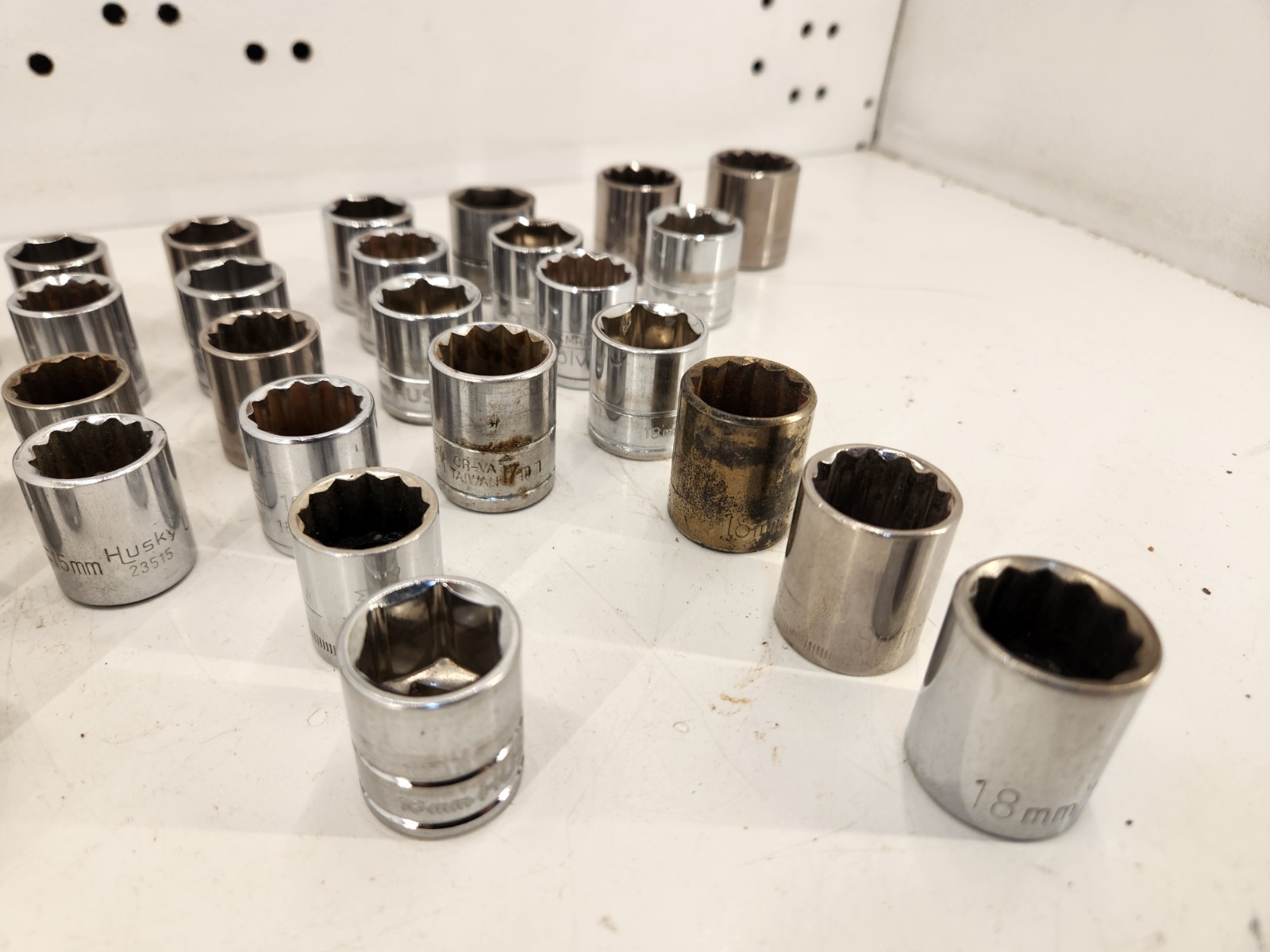 60 Piece Lot Metric Mostly Craftsman & Husky 3/8 Shallow Socket Set SEE PHOTOS
