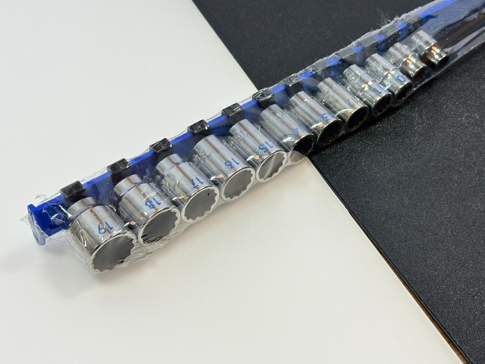 NEW Matco Tools USA SBM122TA 12pc Metric 8-19mm EASY READ Socket Set, 3/8″ Drive