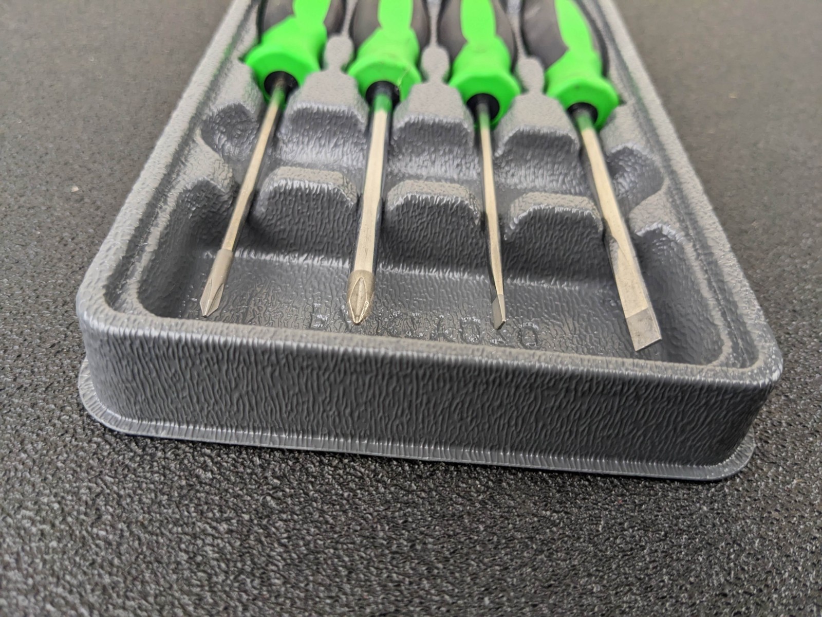 #bg499 Snap-on Tools USA 4pc GREEN Soft Grip Mini Screwdriver Set SGDX40BG