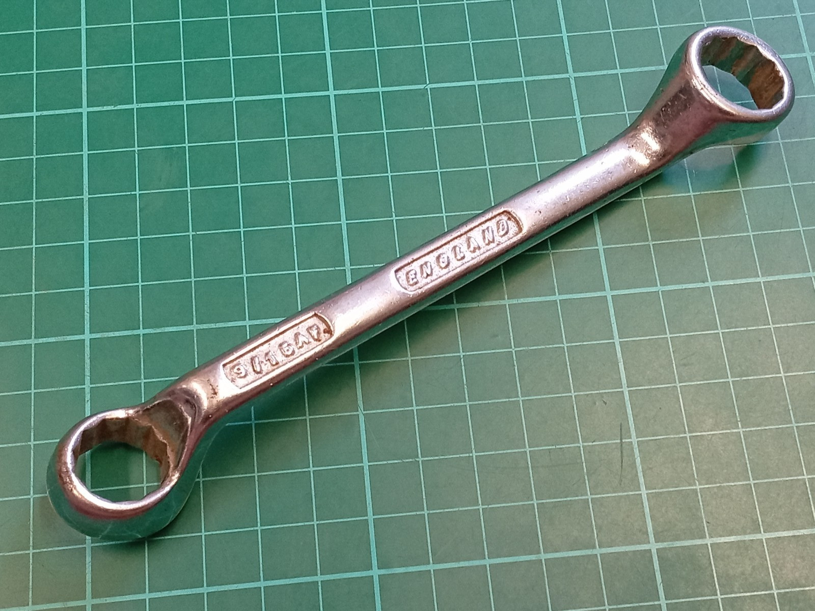Vintage Halfords 9/16″ x 5/8″ AF, Chrome Vanadium, Offset Ring Spanner, England