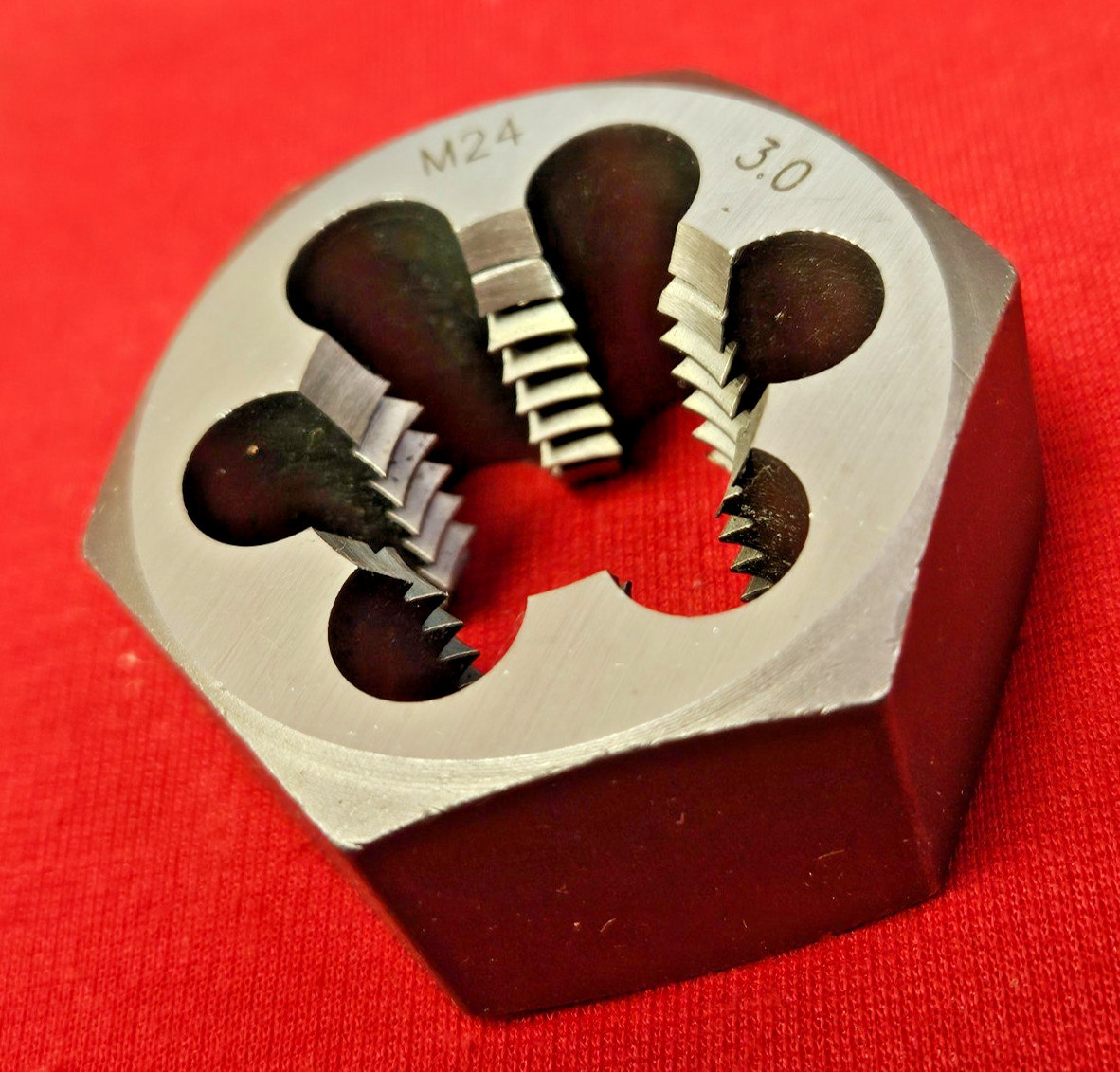 M24 X 3.0 Metric 1-13/16″ Hex Die Irwin Hanson 8569 Rethread Die 24MM CS USA
