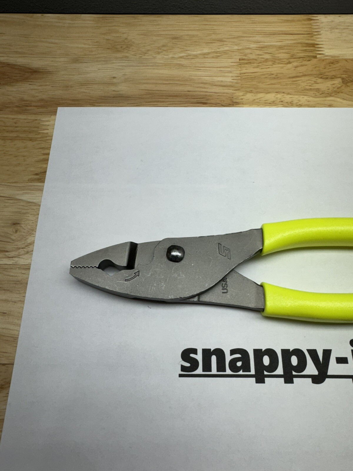 Snap-on Tools USA NEW STYLE HI-VIZ 8″ Soft Grip FlankJaw Pliers HJ47ACFHV