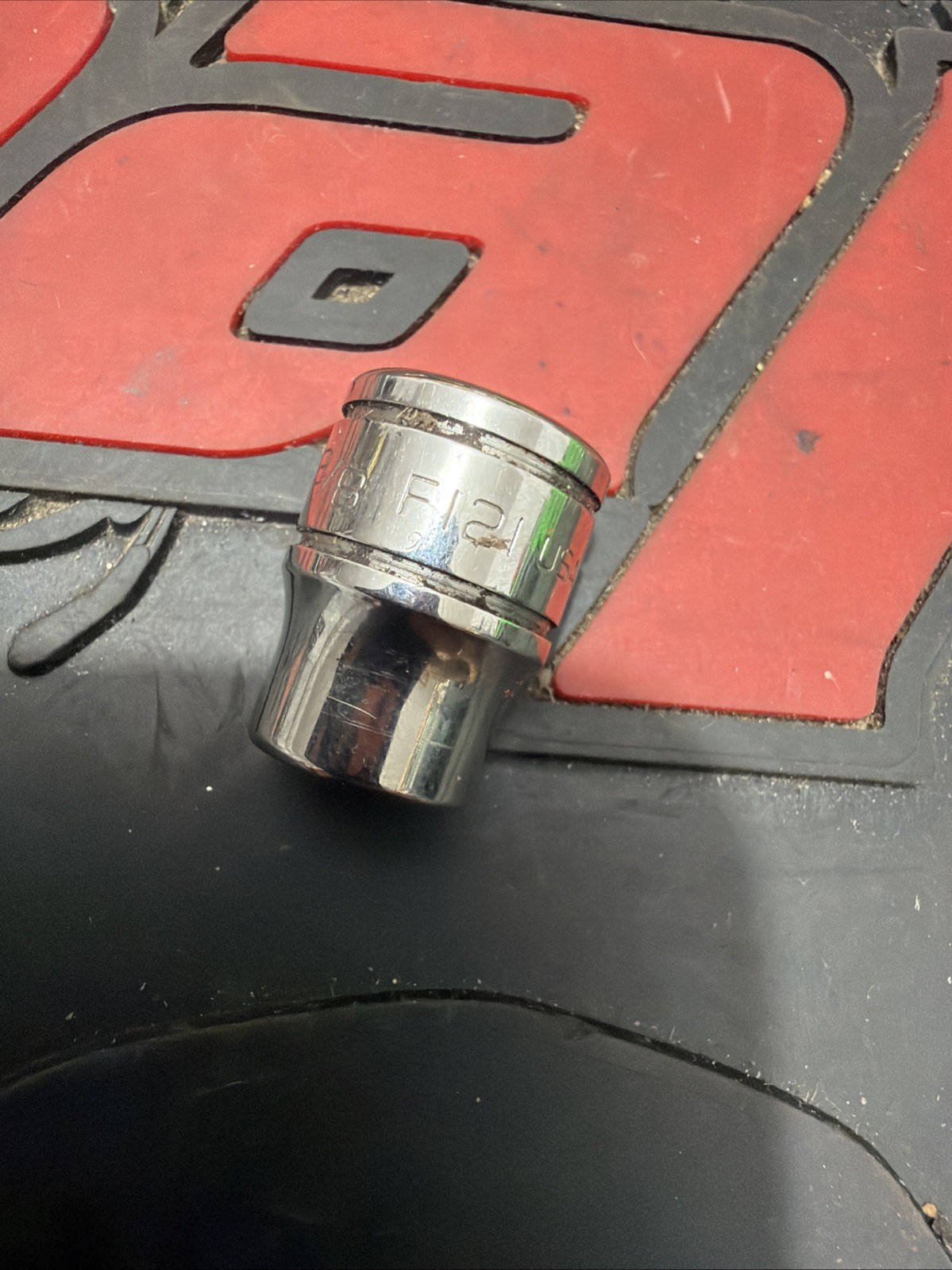 Snap-on Tools F121 3/8″- 3/8″ Drive 12pt. Chrome Socket USA