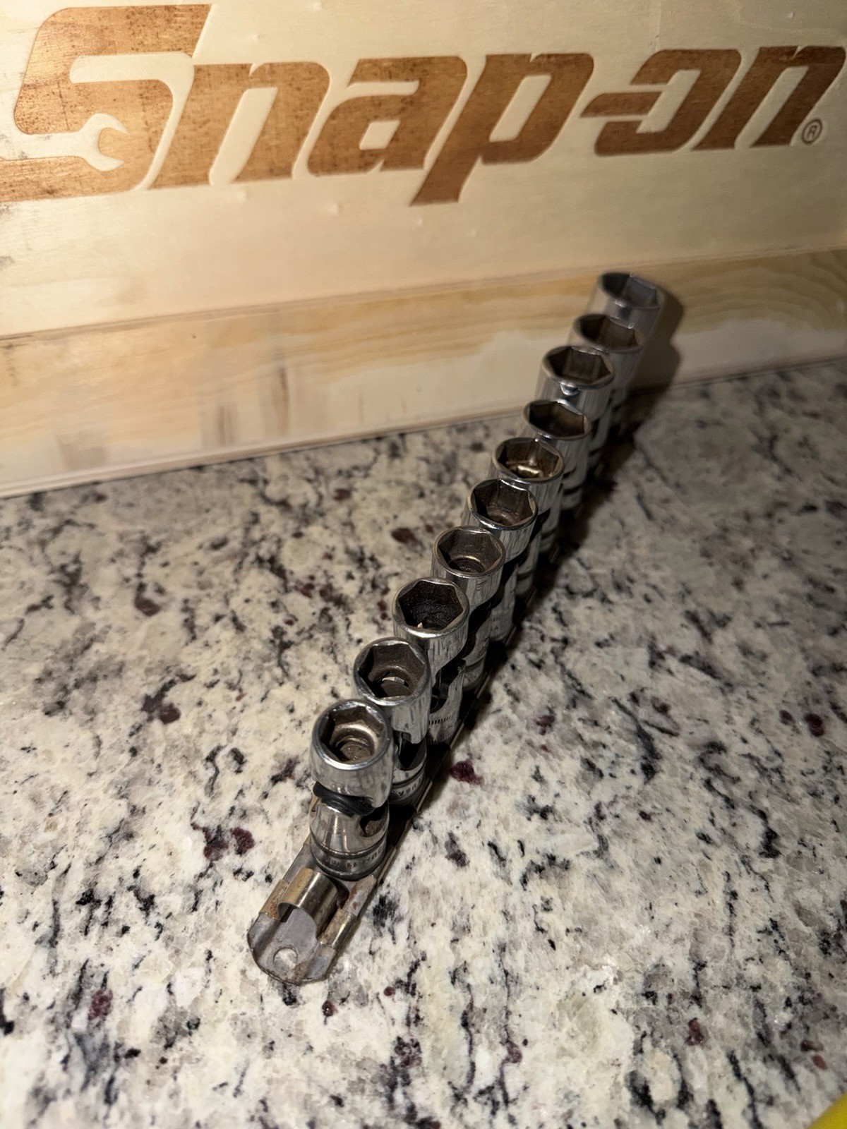 SNAP-ON 3/8″ FSUM 10 PC 11-12-13-14-15-16-17-18-19 METRIC-6-POINT SWIVEL SOCKETS
