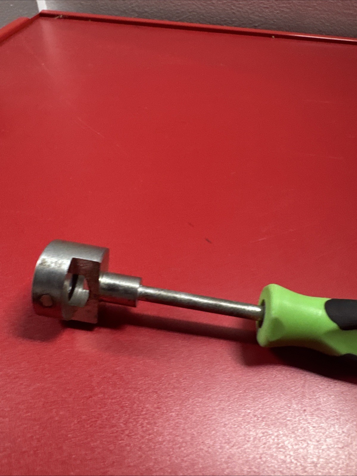 Snap-on Tools USA NEW 7/8″ GREEN MAGNETIC 6in. Brake Retainer Spring Tool BST6G