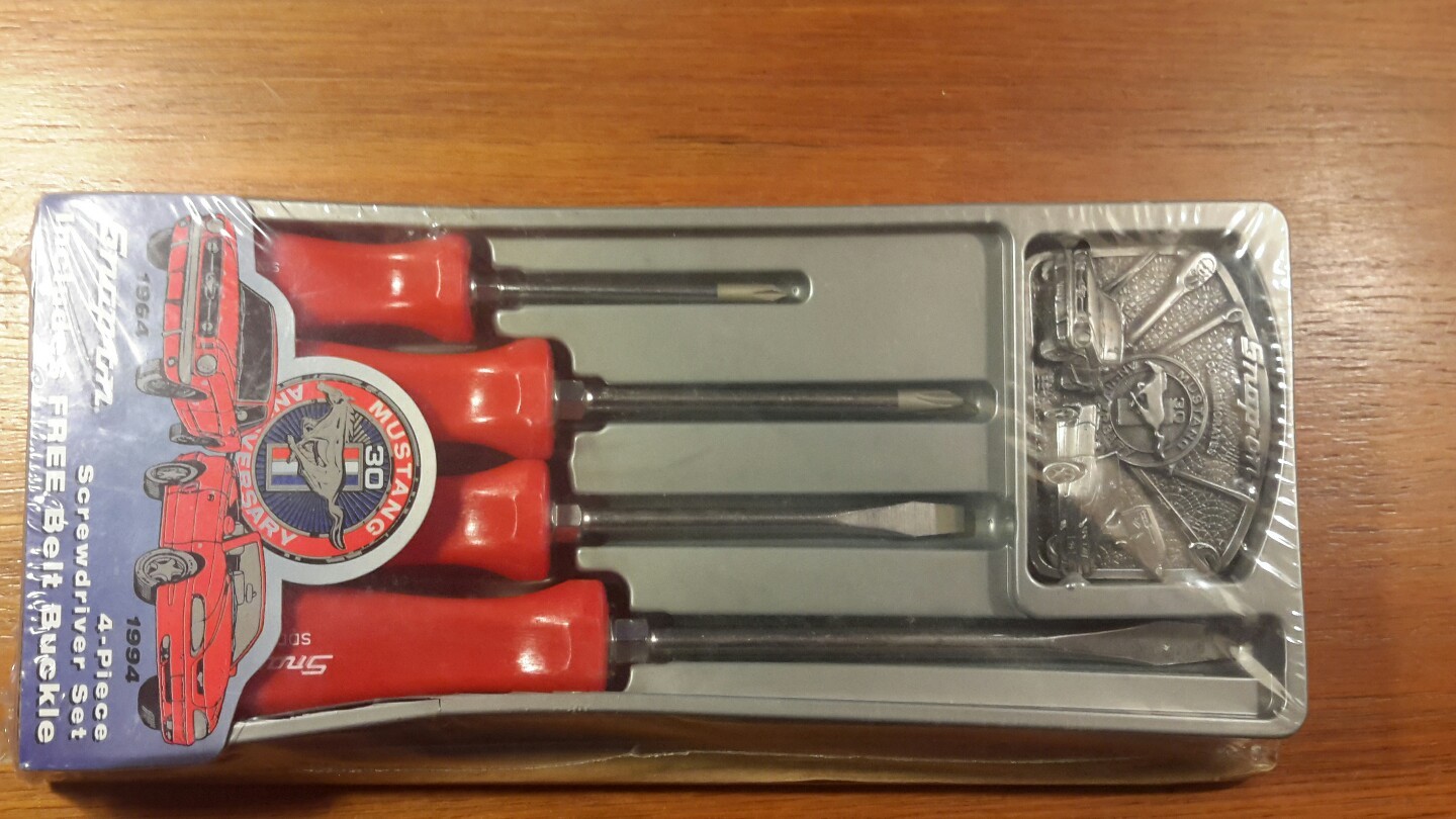snap-on 4 piece screwdriver set with belt buckle