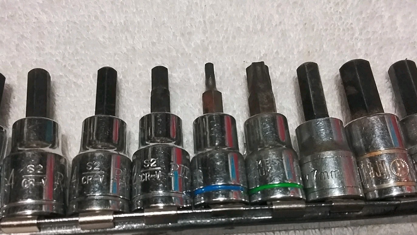 14PC 3/8″& 1/2″ DRIVE ASSORTED BRANDS & SIZES HEX & TORX SOCKET SET SAE-METRIC