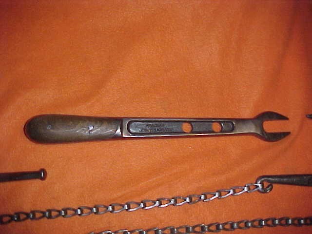 H.D. Smith Perfect Handle Valve Spring Lifter w/Two Chain Hooks Old Engine Tool