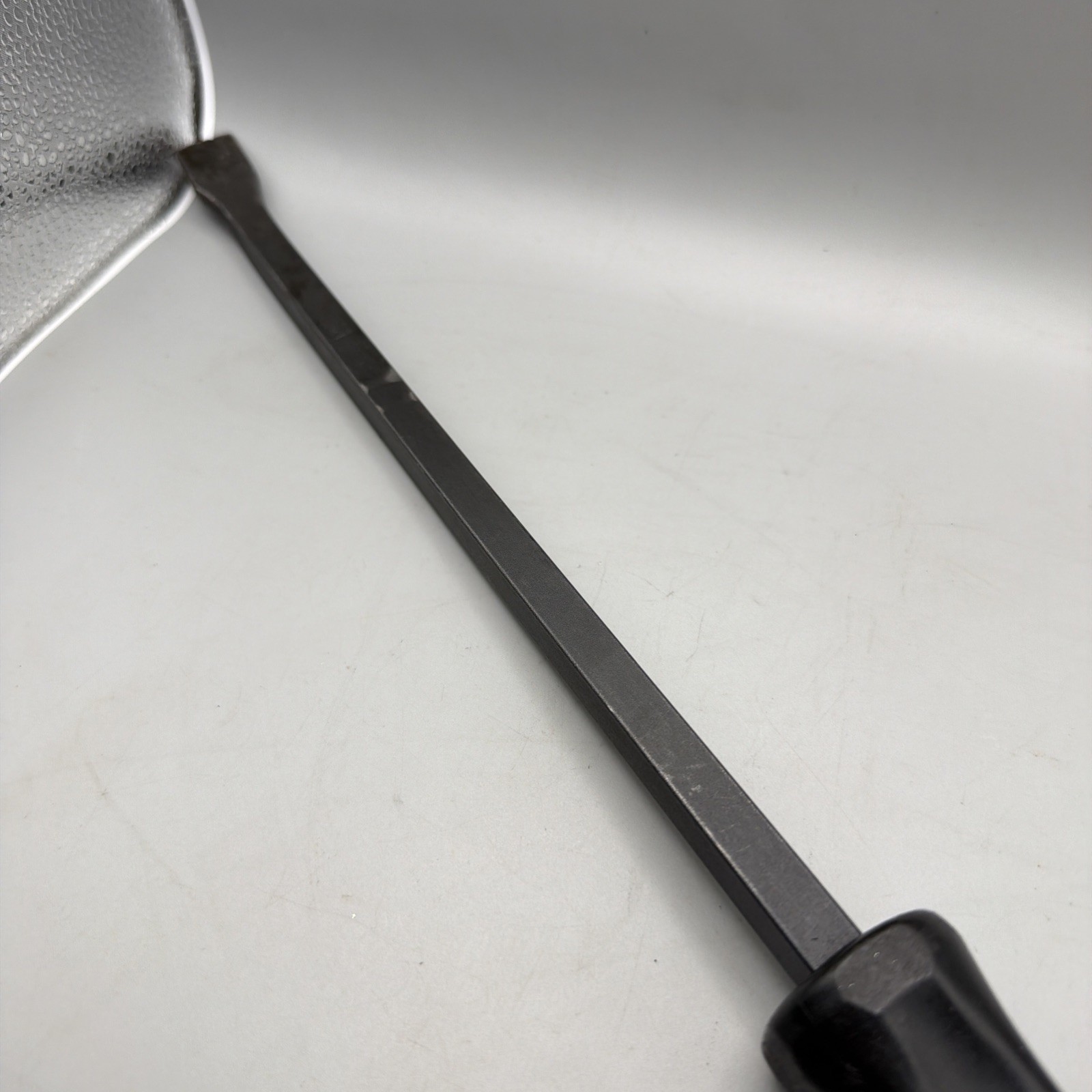Snap-On Tools SPBS18A 18″ Striking Prybar (Black) USA