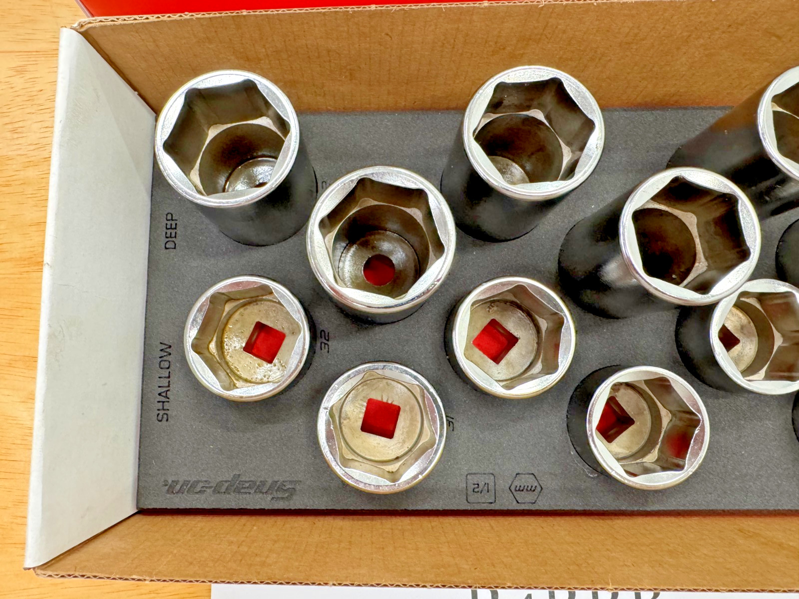 Snap-on Tools NEW RED 84pc 1/2″ Drive 6pt Metric + SAE Master Socket Foam Sets