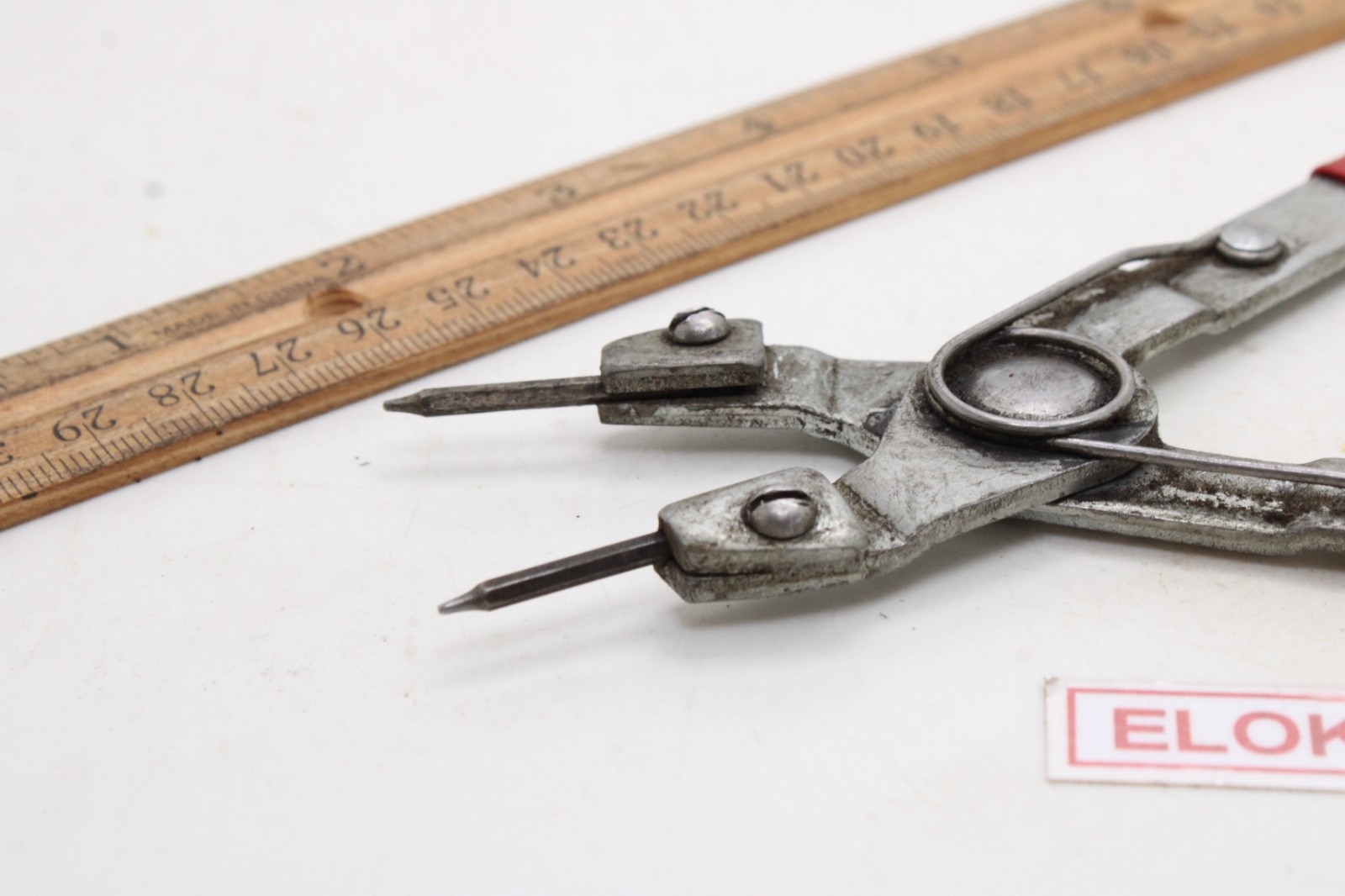 Unbranded 7″ Spring Loaded Red Rubber Handle External Snap Ring Pliers USA