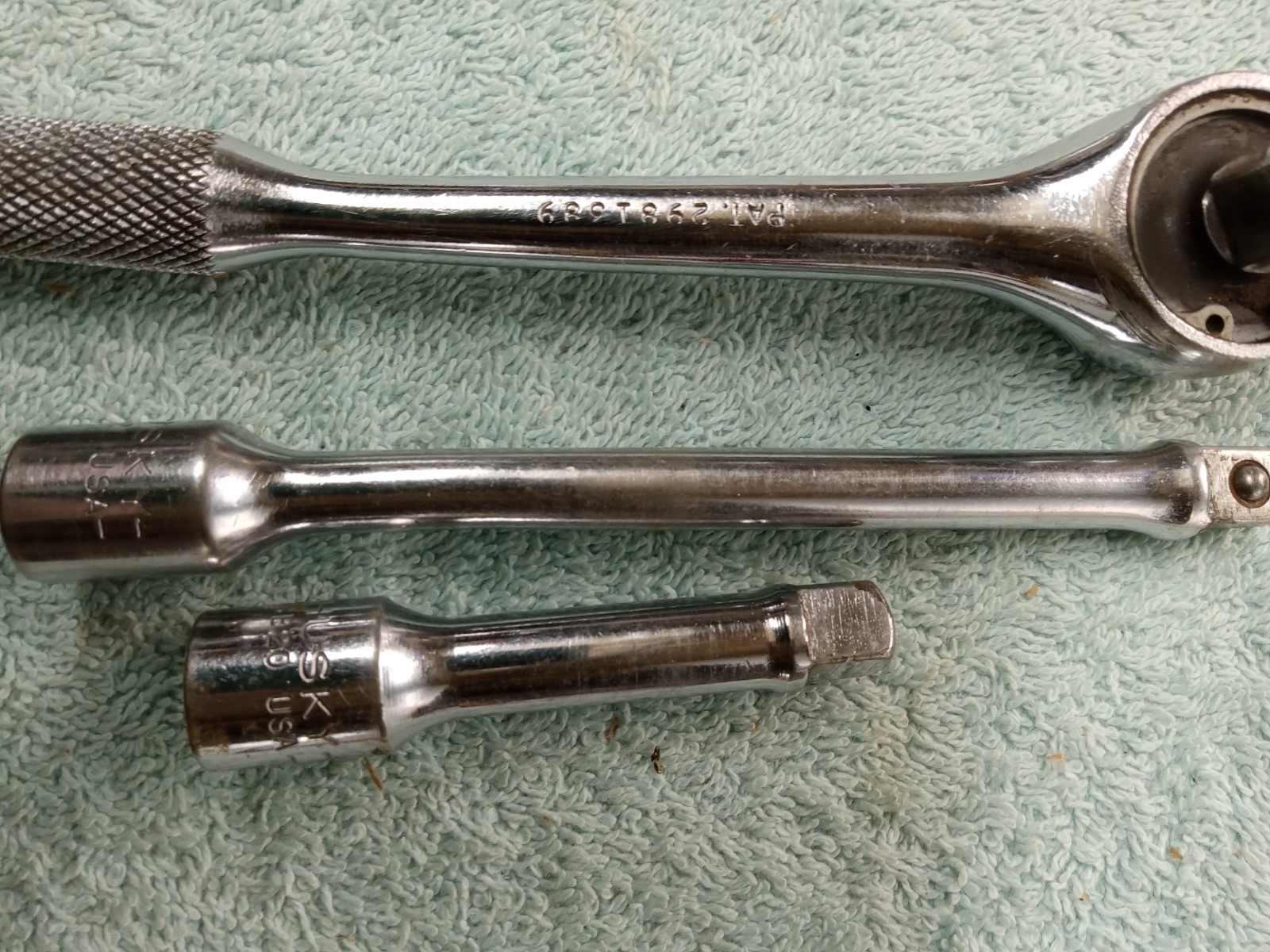 Husky Tools 3/8 Ratchet and 2 Extensions 3 inch ,5 1/2 inch Great Husky Tools