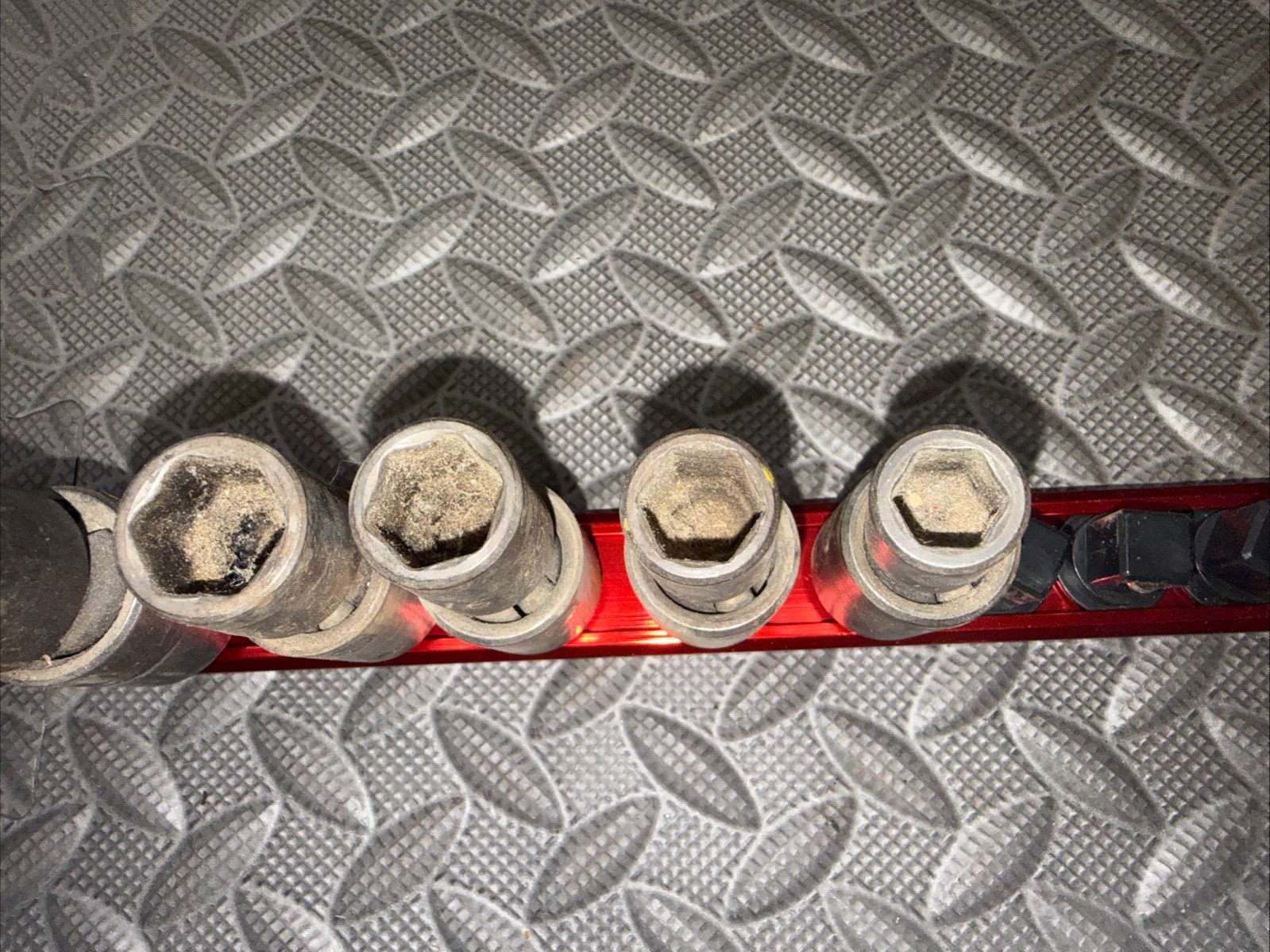 Mac Tools 7/16″ to 15/16″ 1/2″ Drive Impact Swivel Universal Joint Socket Set