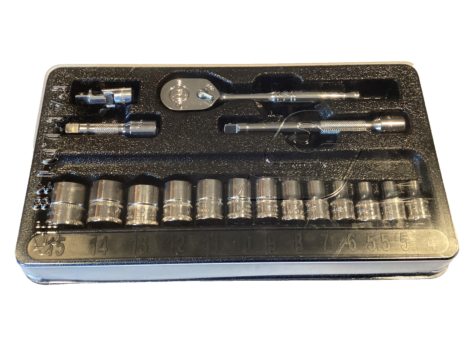 Snap On USA 117TMM 17 Piece 1/4″ Drive 6 Point Metric Starter Set With Tray MINT