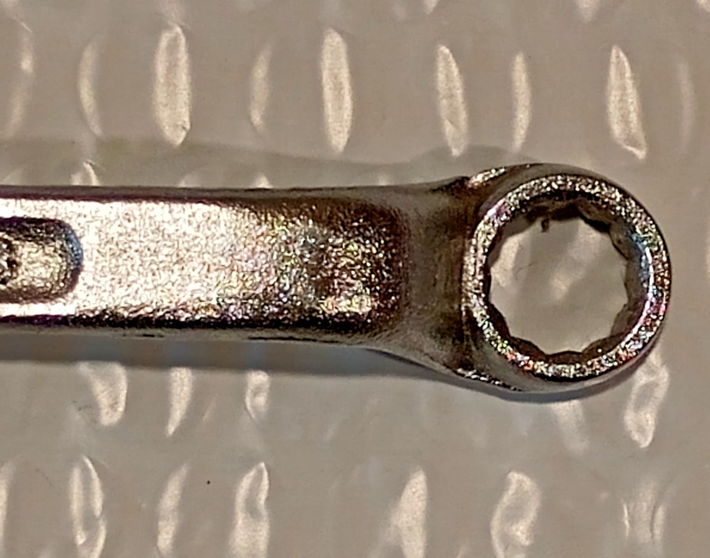 3/8 x 7/16″ DOUBLE BOX WRENCH, 6.8″ LONG, OFFSET, 12 POINT, UNBRANDED.