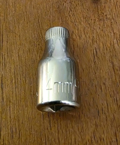 Craftsman USA 4mm Socket 6 Point 1/4″ Drive G 43505 (Top Knurl)