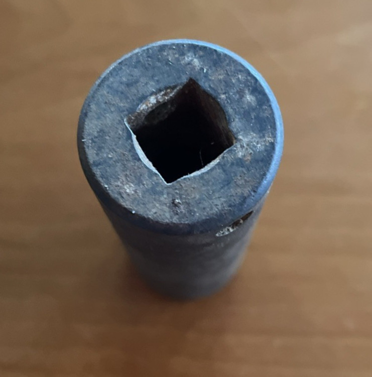Snap-on Tools USA 3/8″ Drive 6-POINT SAE 11/16″ DEEP Impact Socket SIMF220