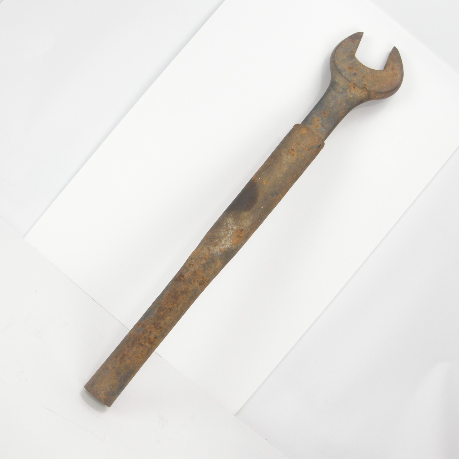 Super Jumbo Open End Heavy Equipment Iron Wrench 2.5″ Jaw 32″ Length