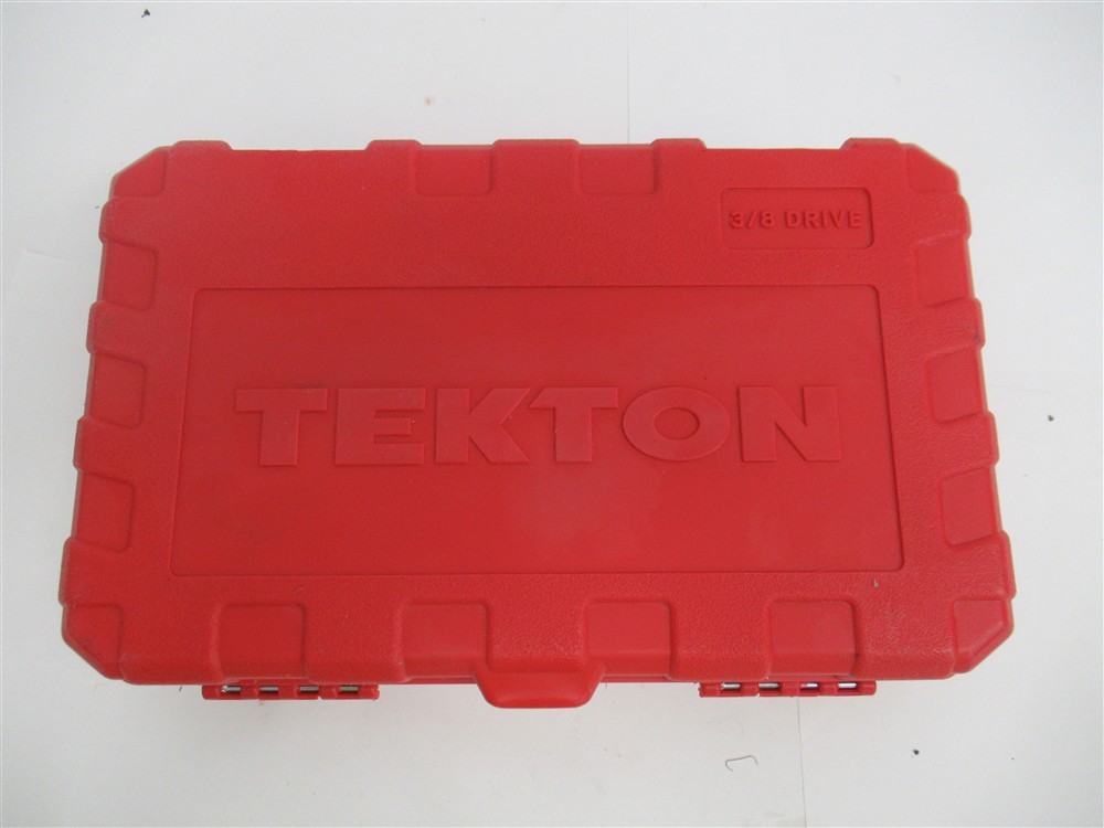 Tekton SKT15301, 46 Piece Socket Set, 3/8″ Drive, SAE & Metric