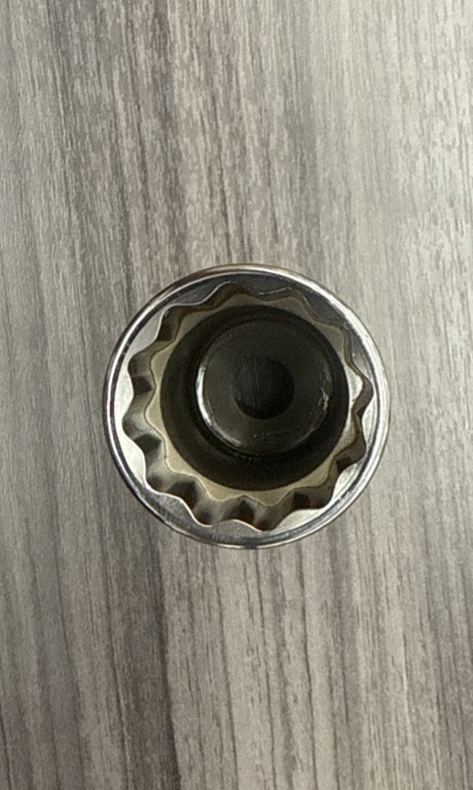 SNAP-ON 1/2 DRIVE 1-1/16 SAE SOCKET 12 POINT – TALL